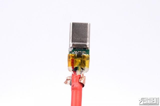 我们拆了红魔100W USB-C快充数据线：这做工，小米都汗颜