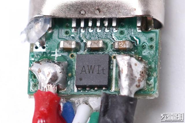 我们拆了红魔100W USB-C快充数据线：这做工，小米都汗颜