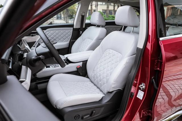 “暗示”要彻底放弃Siri？刚发布的iOS 13.4暴露了这些“大秘密”