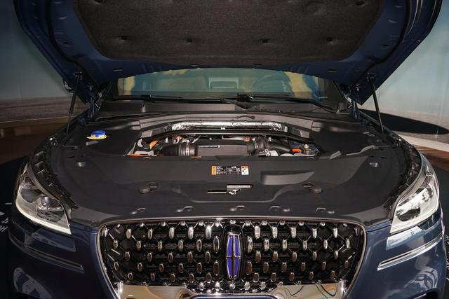 林肯新能源车飞行家PHEV，最高车速230Km/h，指导价81.88万