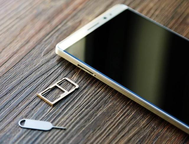 “实名制”的手机卡，不交话费、不销户没影响？网友：是我天真了