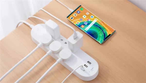 华为上架新款智能插线板，支持22.5W快充，会比紫米更好用吗？