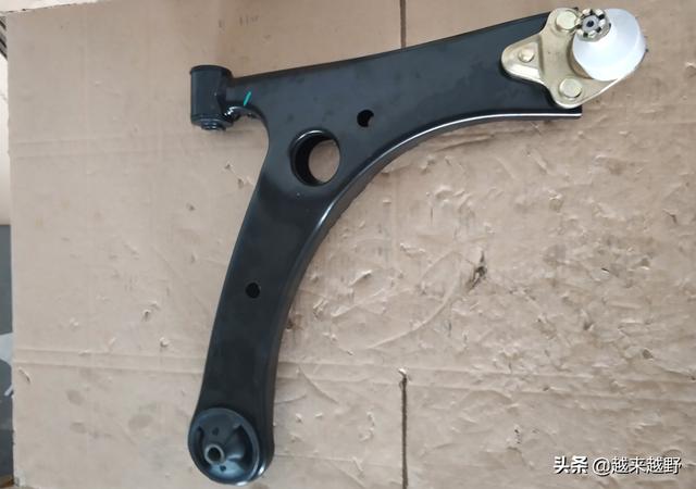 “塑料悬架”特斯拉也在用，凭什么国产车用了就得被骂？