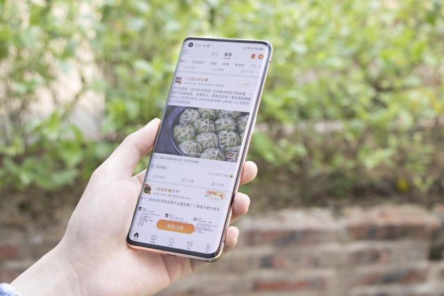 用细节打败友商！OPPO FindX2系列上手体验：这屏幕有点“超纲”