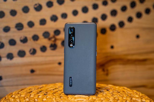 OPPO Find X2 雅灰皮革版图赏