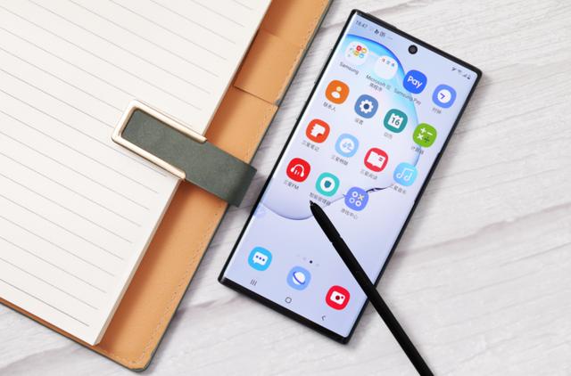 “没牌面”的小米手机，销量不尽人意，“买双不买单”的魔咒？