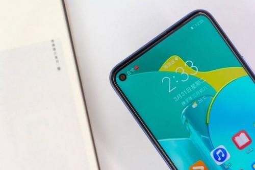 华为新机发布，麒麟820+6400万四摄+5G，堪称千元价格“屠夫”！