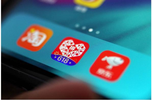 刘强东忍无可忍，突然放大招，网友：要和拼多多一决高下吗？