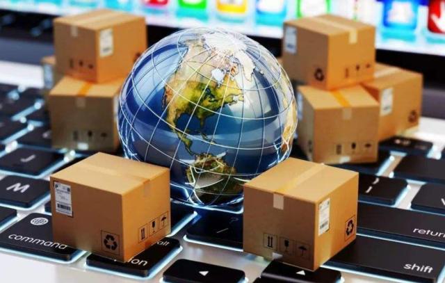 互联网有多神奇？仅仅四年，就让一个穷小子，成为中国第七大富豪