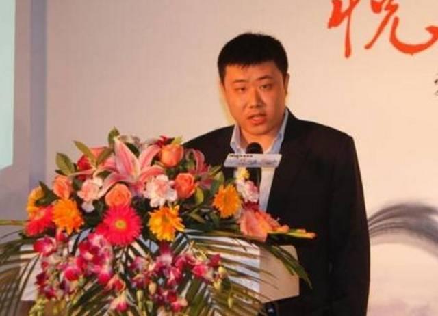 他是京东第一位员工，拿着600块月薪却坚持了18年，如今怎样了