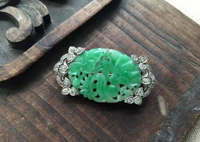 互联网风口之下，玉石行业再度洗牌，玉雕销售如何才能适应市场？