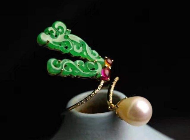 互联网风口之下，玉石行业再度洗牌，玉雕销售如何才能适应市场？