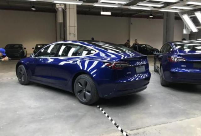 特斯拉30万级豪华车不香？当初还没上市，订单破40万比宝马还火