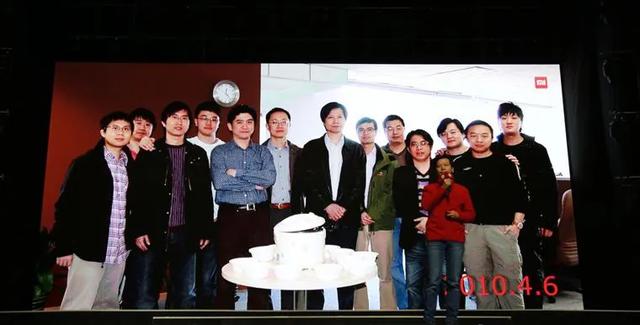 小米十年，五旬少年“雷布斯”