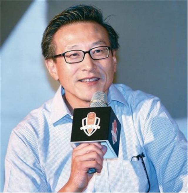 阿里巴巴最具权势的创始人之一：埋藏功与名的蔡崇信