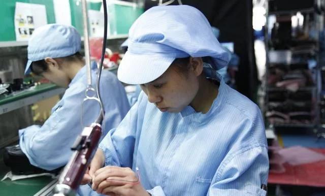 富士康又摊上事了！郭台铭“喝凉水都塞牙”？网友：扶不起的阿斗