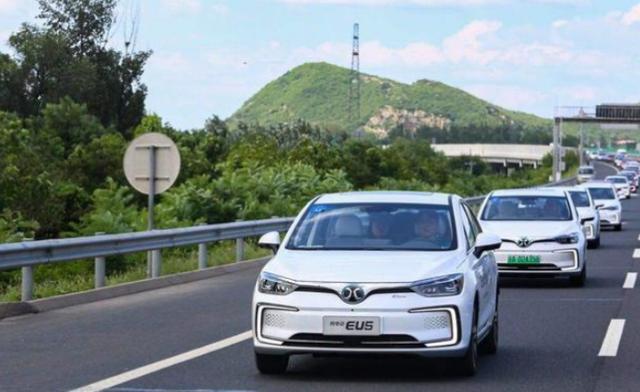 全球去年最畅销的十款新能源车，特斯拉这款车卖得最好！