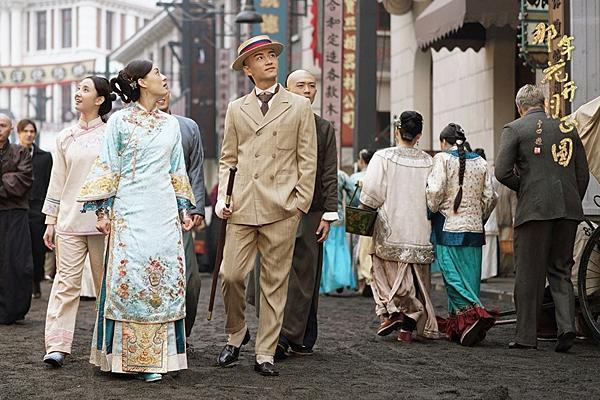 AI人工智能迅速发展，人类是否会用自己的智慧把人类淘汰掉？