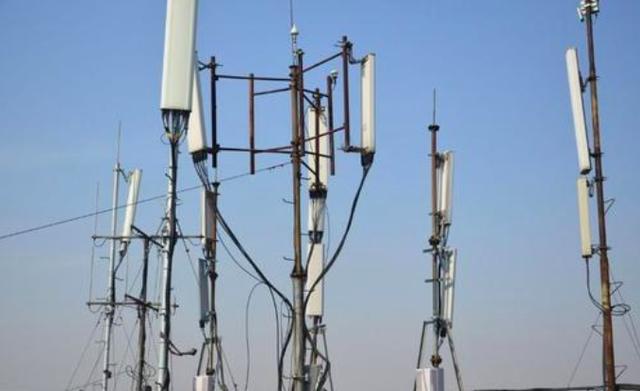 冠状病毒是由5G辐射引发？英国一些民众深信不疑，开始焚烧5G基站