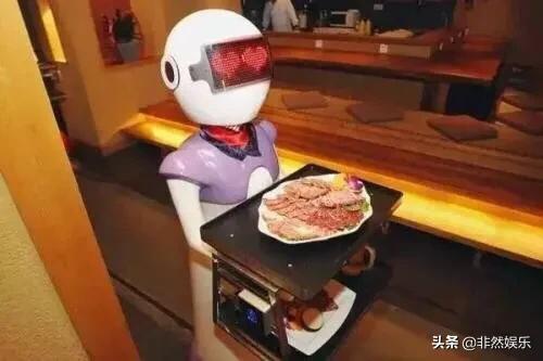 为什么日本在研究人工智能机器人时喜欢女机器人？