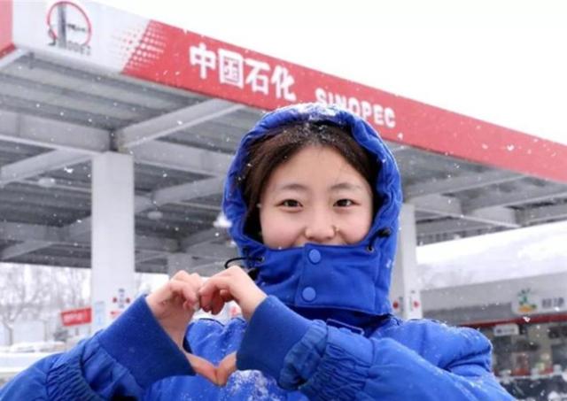 加油站员工月薪只有2000，为啥不少人干了10年还不辞职？够花吗？