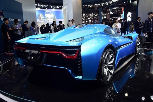 刘强东卸任京东法定代表人后，送奶茶妹的千万超跑会被收回来吗？