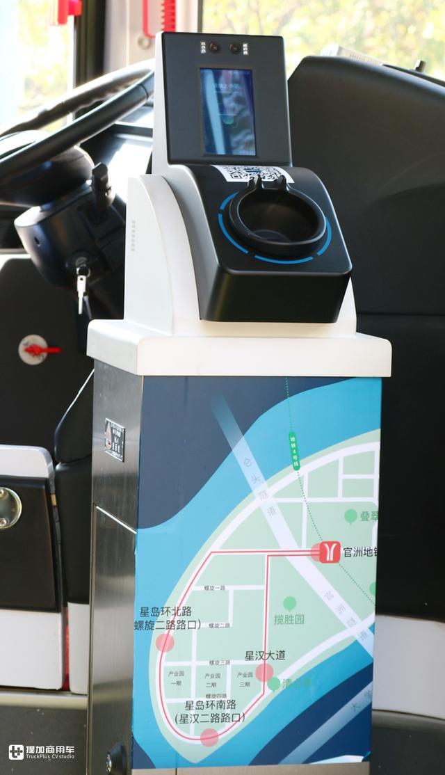 真正的国产技术，上海申龙打造的无人驾驶公交上路了，你敢坐吗？