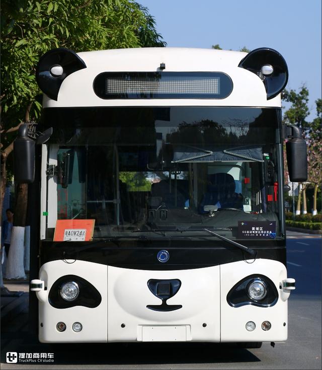 真正的国产技术，上海申龙打造的无人驾驶公交上路了，你敢坐吗？