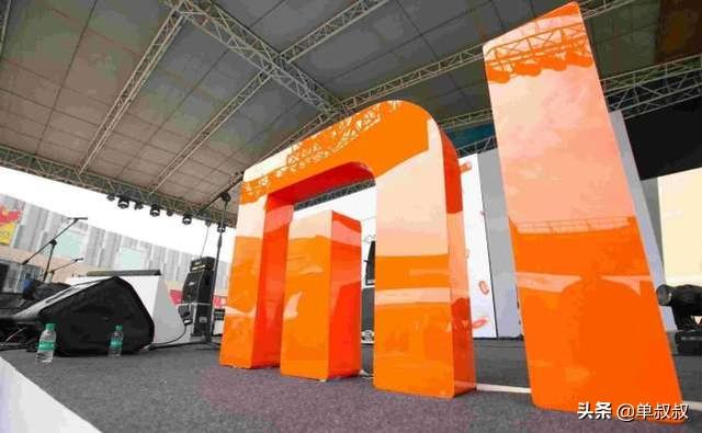 小米突然宣布，考验米粉的时候到了，雷军也是没有办法！