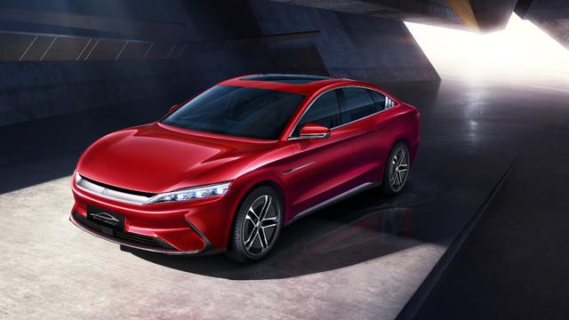 比亚迪，越过“珠峰”背后