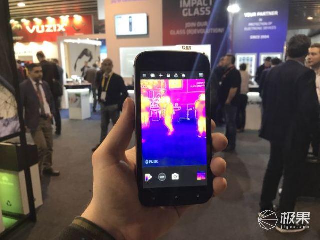自带热成像仪！日企发布能测量体温的智能手机，售价约8000元