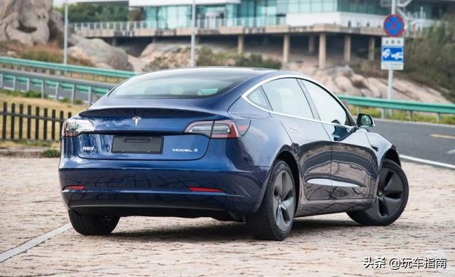 30多万的特斯拉太低调？车主花2万升级套件，跑车味道就出来了