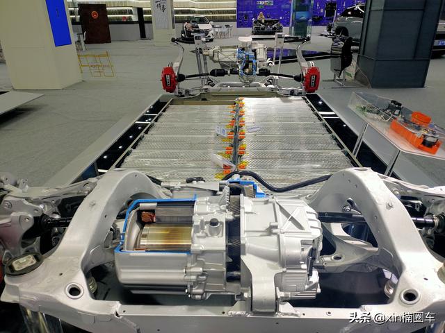 特斯拉强大吗？看看内部你就能下结论了。