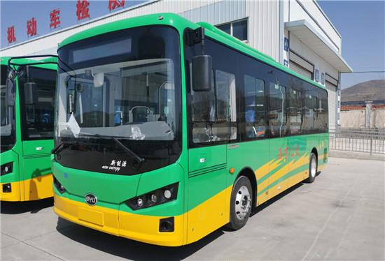 响应新能源车战略 西吉首投比亚迪纯电动公交车