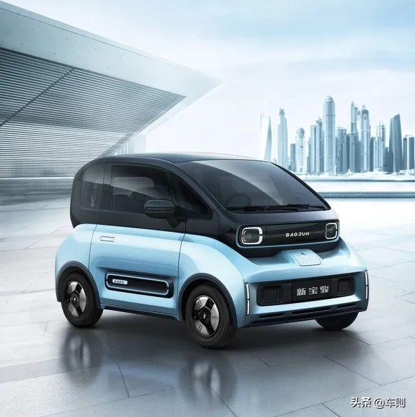 月薪4000工薪族首选，每公里花费不到6分，双门四座E300即将上市