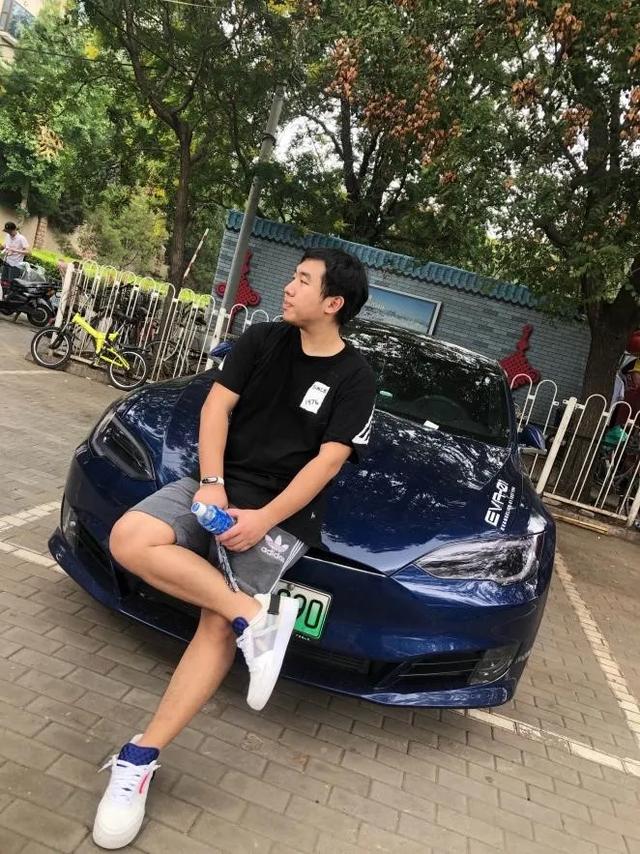 Model S竟不如ES6？民航飞行员赞蔚来设计贴心，科技感十足