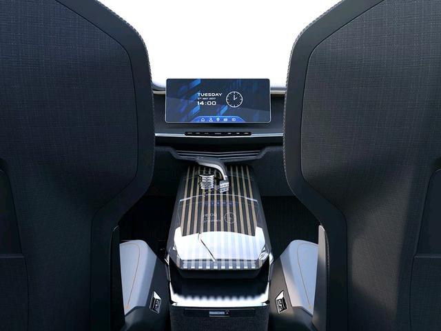 吉利沃尔沃全新MPV曝光，增程式+侧滑门，竞争奔驰V级