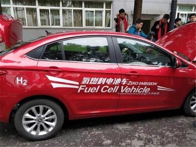纯电动汽车陷入“瓶颈期”，氢燃料成为新主流？专家：很有前景！