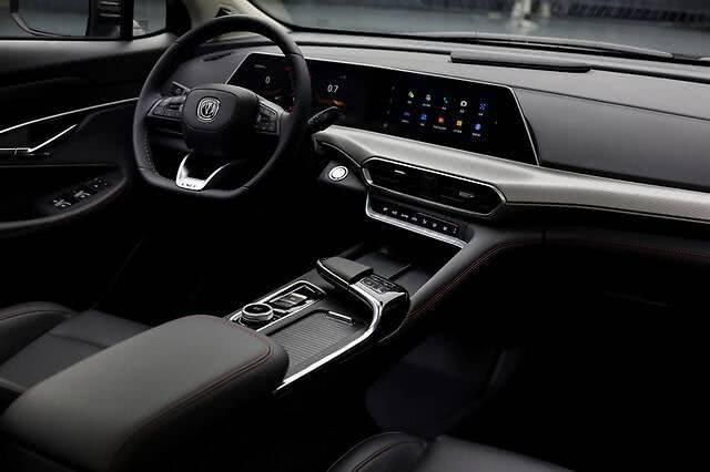 长安UNI-T要放大招了，带你穿越黑科技演绎的"车界最强大脑"！