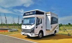 吉利研发续航500公里的新能源房车，设备比较完善，可住一家6口