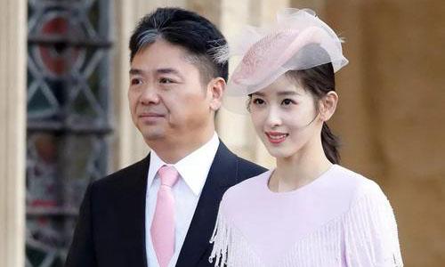 刘强东“辞任”京东为“躲风头”？携妻子“转战”口罩，你怎么看