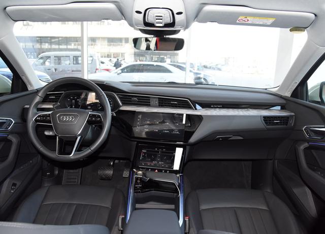 特斯拉MODEL X的新对手，四驱配独立悬架，顶配才82.86万