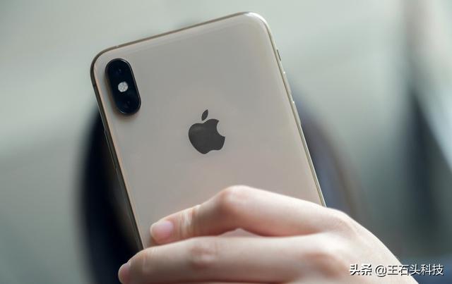 一文告诉你：手机续航是关键，苹果为何不设计大电池和快充？