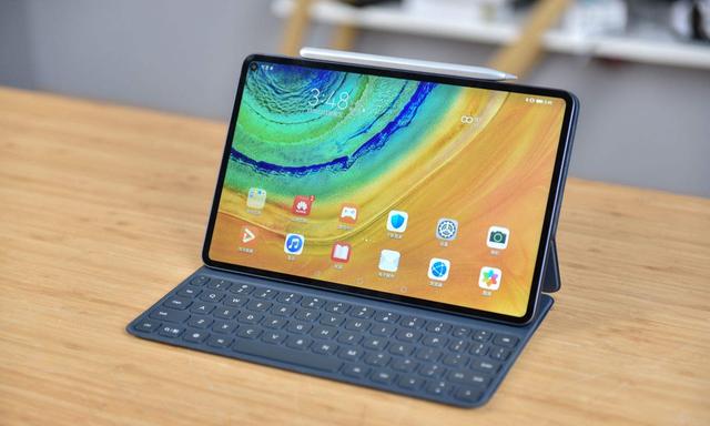 华为又做了一款平板电脑，取消了打孔屏，但看起来更像iPad Pro了