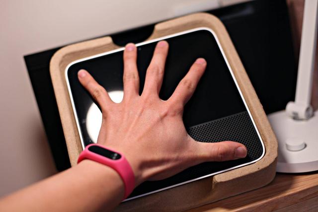 红米触屏音箱“买一送多”：蓝牙网关、电视机、早教机...