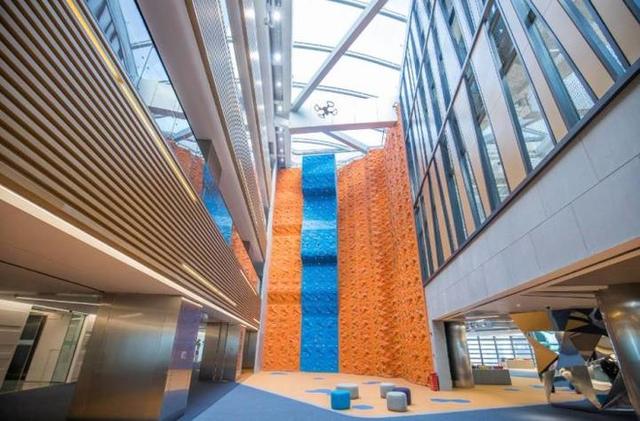 腾讯控股基础研究——工作环境