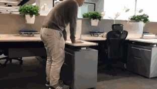 腾讯控股基础研究——工作环境