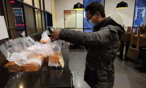 首年盈利却被指“吸血”，哭诉不赚钱的美团，到底什么情况？