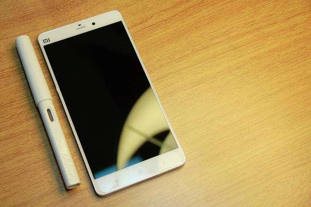 自研芯片难于上青天？华为耕耘十年终开花，小米无奈“围魏救赵”