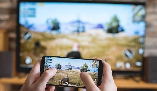 苹果再现漏洞，手机变成监听器？竟是为14岁小朋友玩游戏时发现的